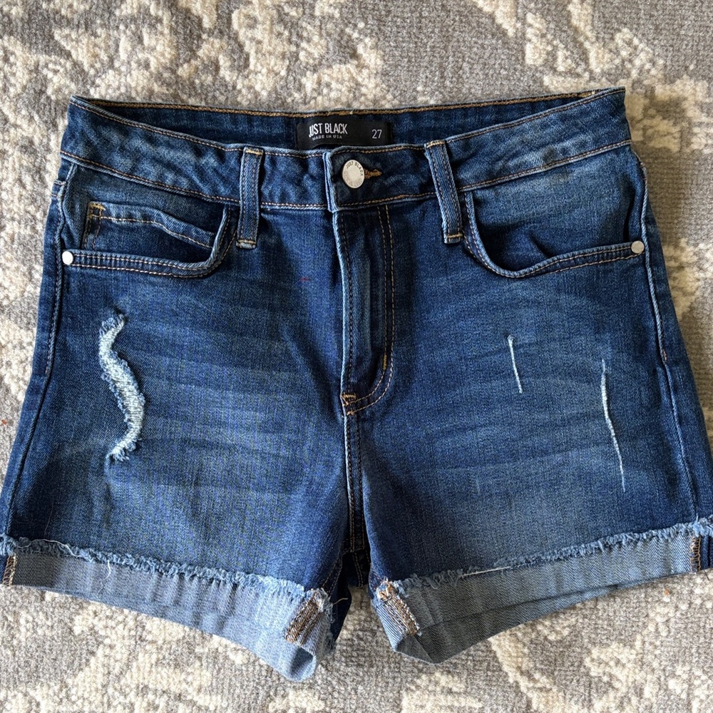 Just Black Women's Distressed Jean Shorts - Dark Blue